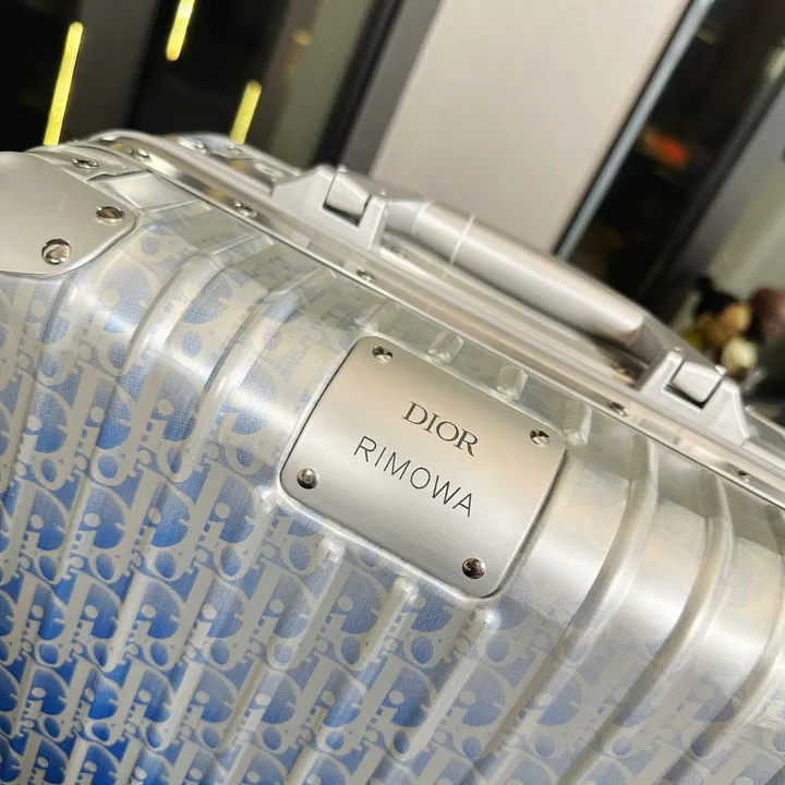 スーパーコピー リモワ スーツケース