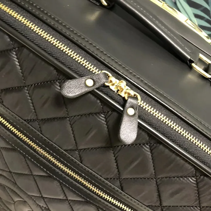 スーパーコピー シャネル スーツケース