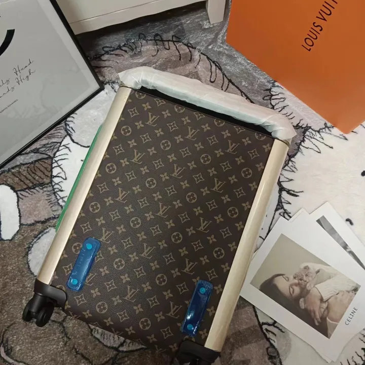スーパーコピー ルイヴィトン スーツケース