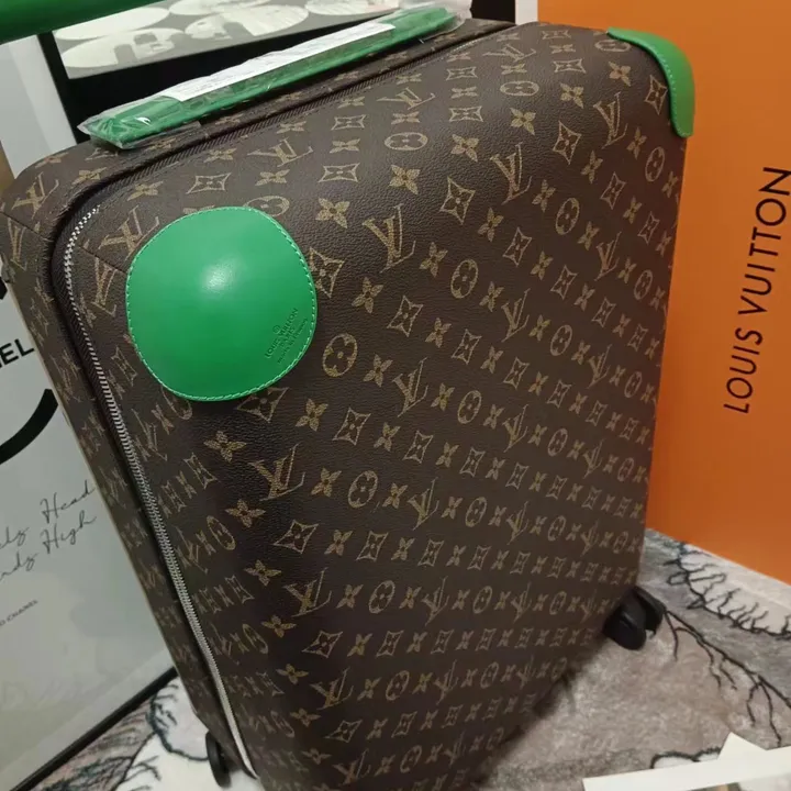 スーパーコピー ルイヴィトン スーツケース