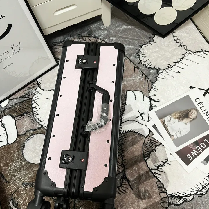 スーパーコピー シャネル スーツケース