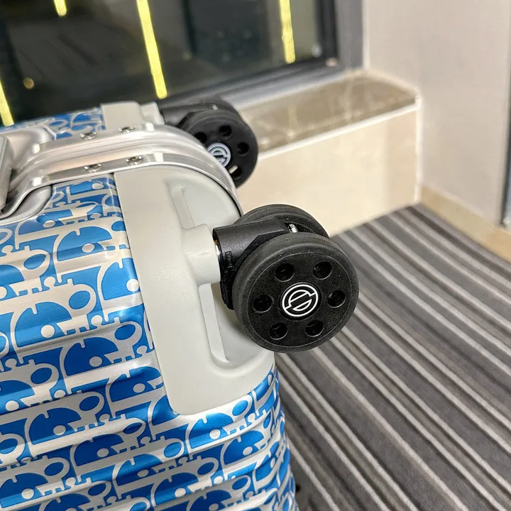 スーパーコピー ディオール スーツケース