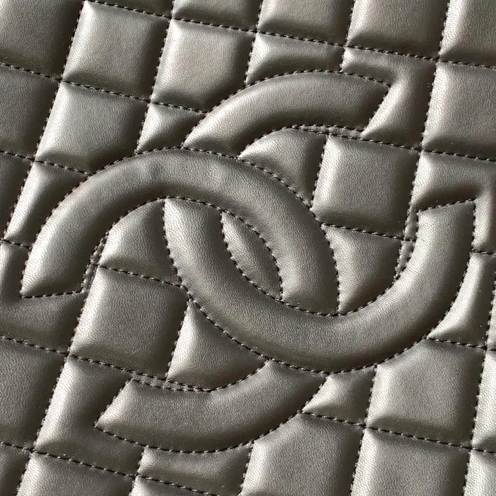 スーパーコピー シャネル スーツケース