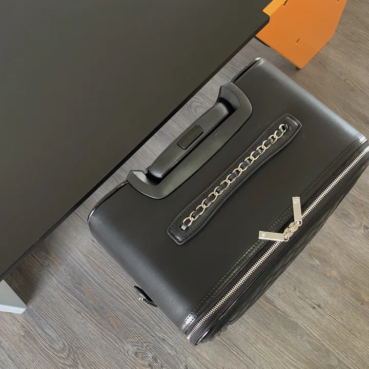 スーパーコピー シャネル スーツケース