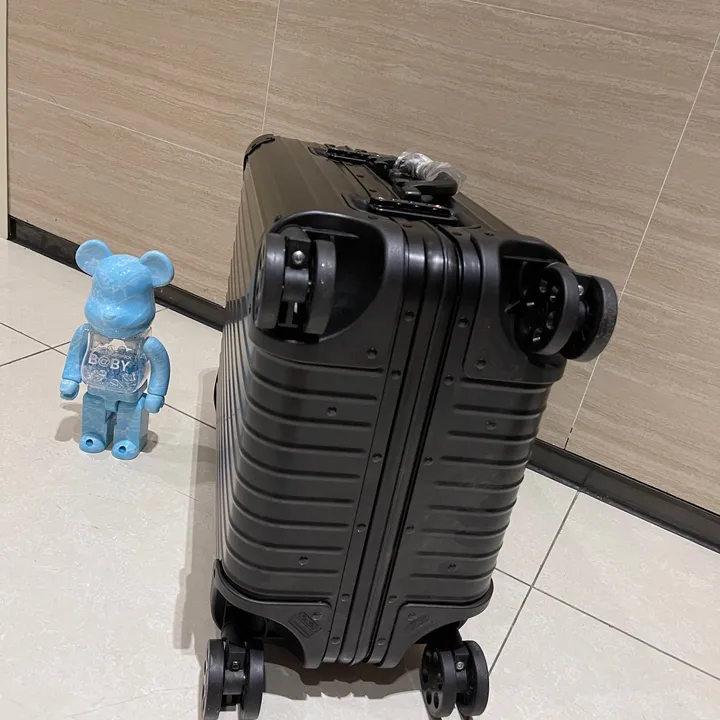 スーパーコピー リモワ スーツケース