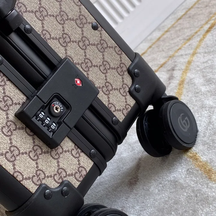 スーパーコピー グッチ スーツケース