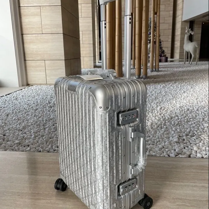 スーパーコピー ディオール スーツケース