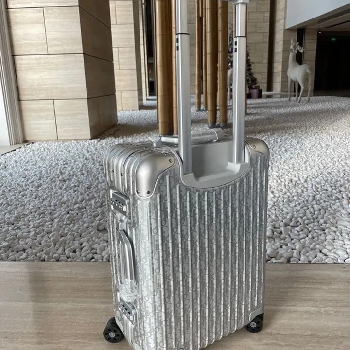 スーパーコピー ディオール スーツケース