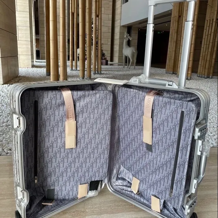 スーパーコピー ディオール スーツケース