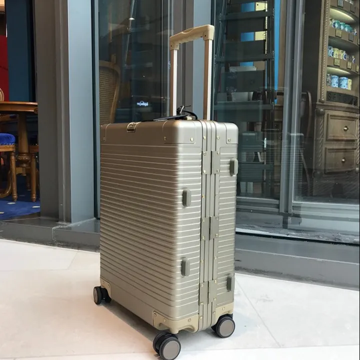 スーパーコピー グッチ スーツケース