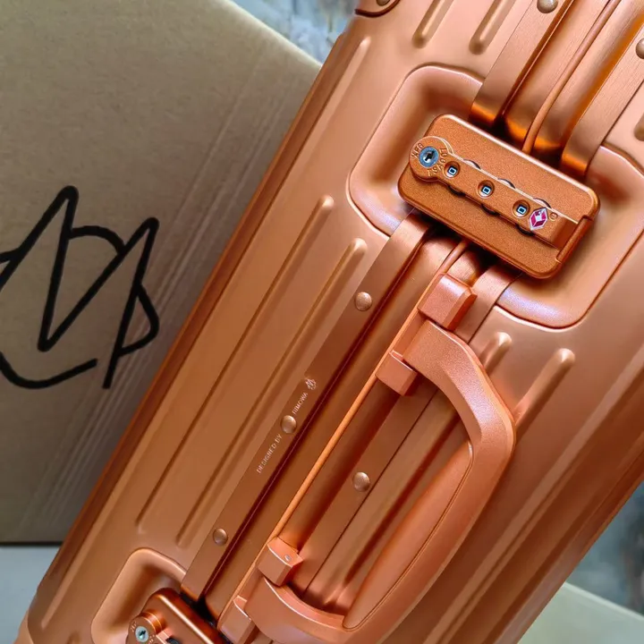 スーパーコピー リモワ スーツケース