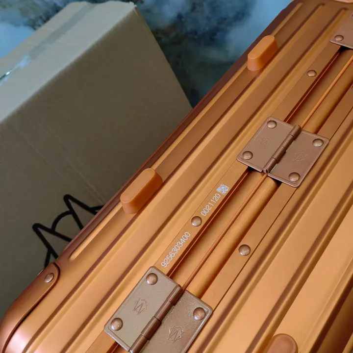 スーパーコピー リモワ スーツケース