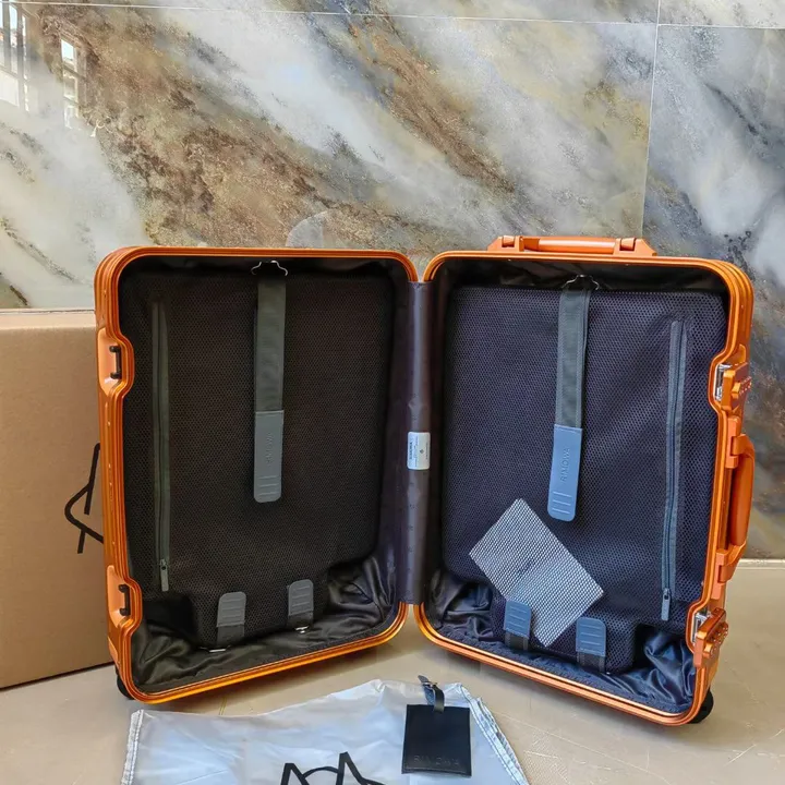 スーパーコピー リモワ スーツケース