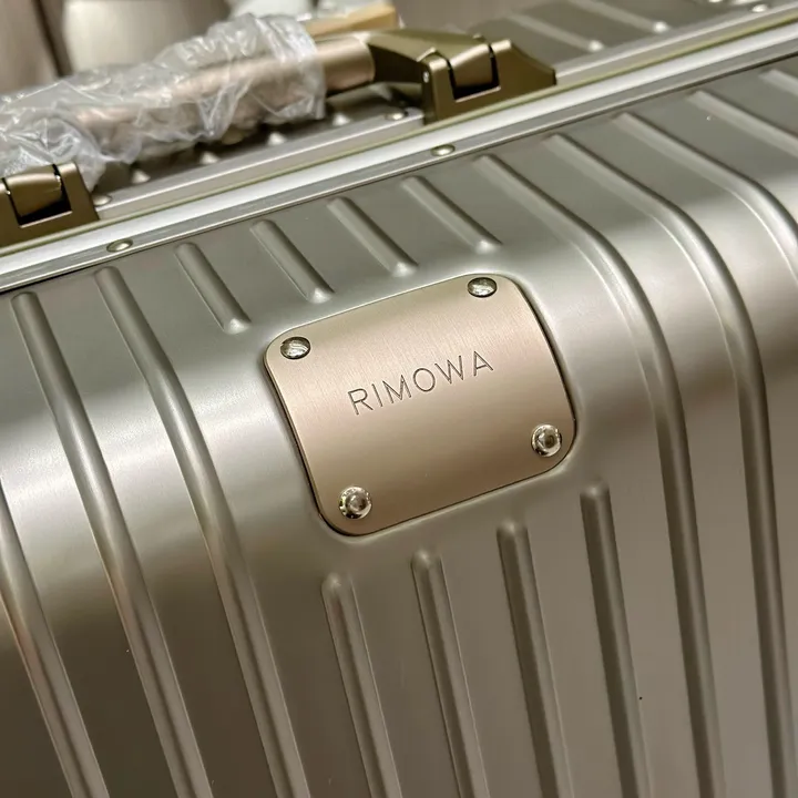 スーパーコピー リモワ スーツケース
