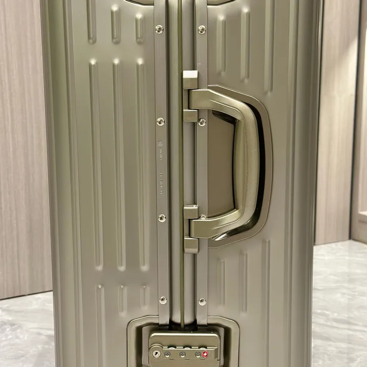 スーパーコピー リモワ スーツケース