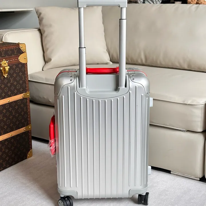 スーパーコピー リモワ スーツケース