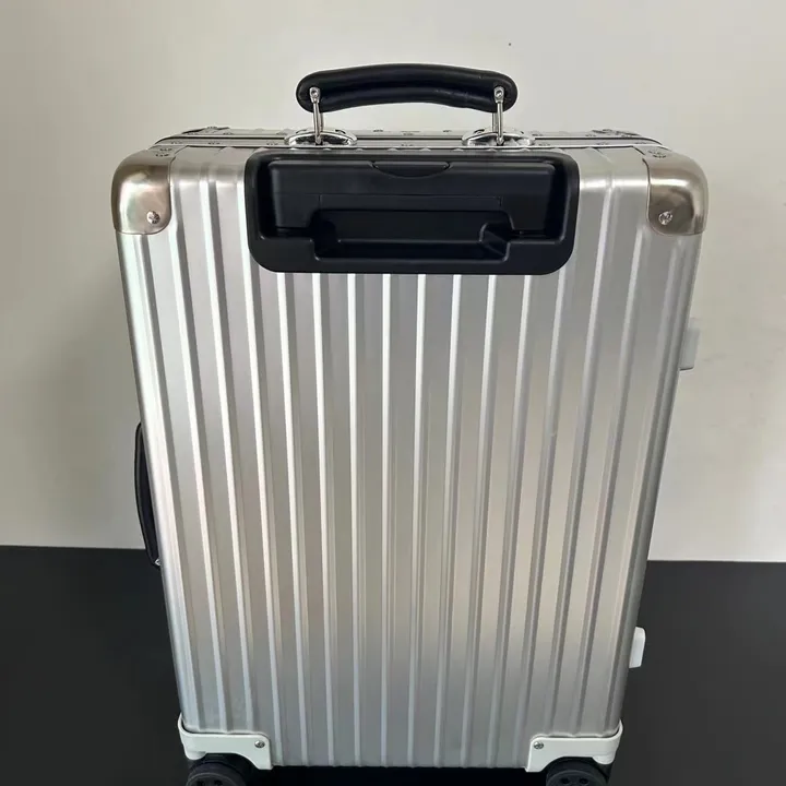 スーパーコピー リモワ スーツケース