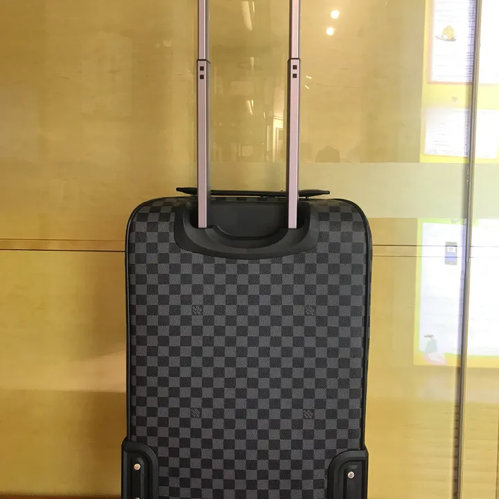 スーパーコピー ルイヴィトン スーツケース