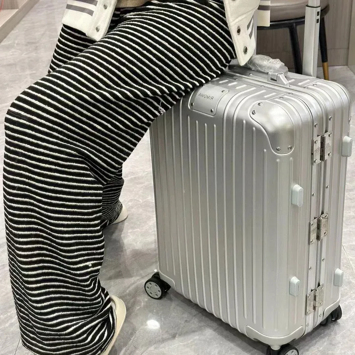 スーパーコピー リモワ スーツケース