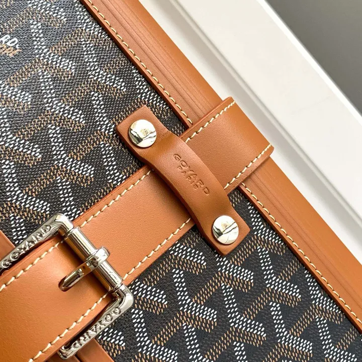 スーパーコピー フェンディ スーツケース