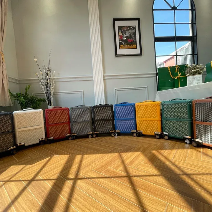 スーパーコピー フェンディ スーツケース