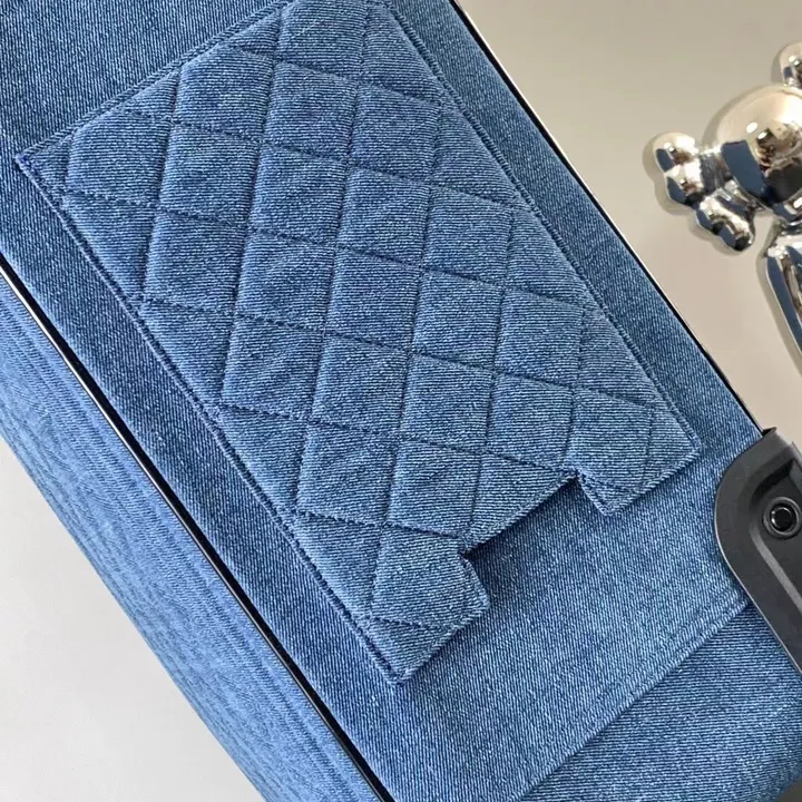 スーパーコピー シャネル スーツケース