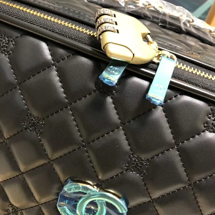 スーパーコピー シャネル スーツケース