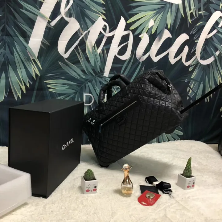 スーパーコピー シャネル スーツケース