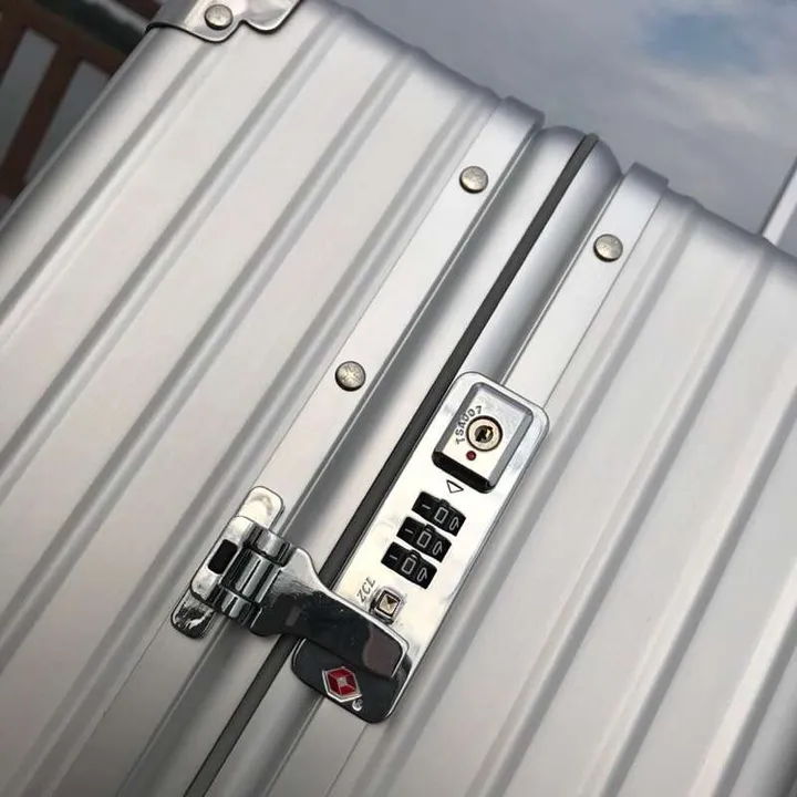 スーパーコピー リモワ スーツケース