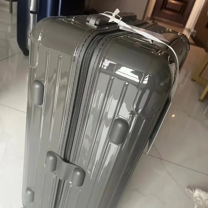 スーパーコピー リモワ スーツケース