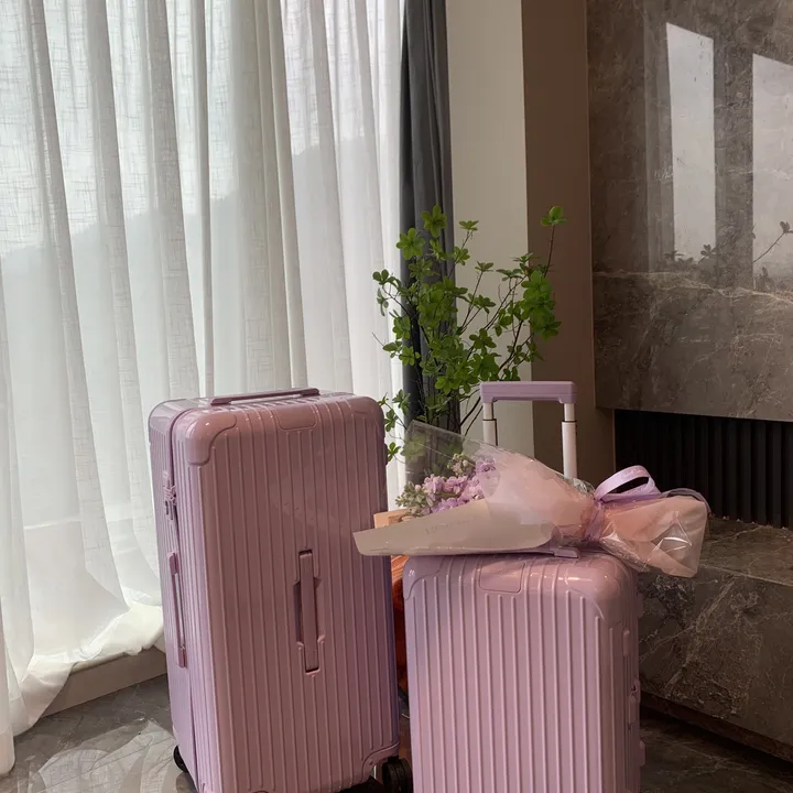 スーパーコピー リモワ スーツケース