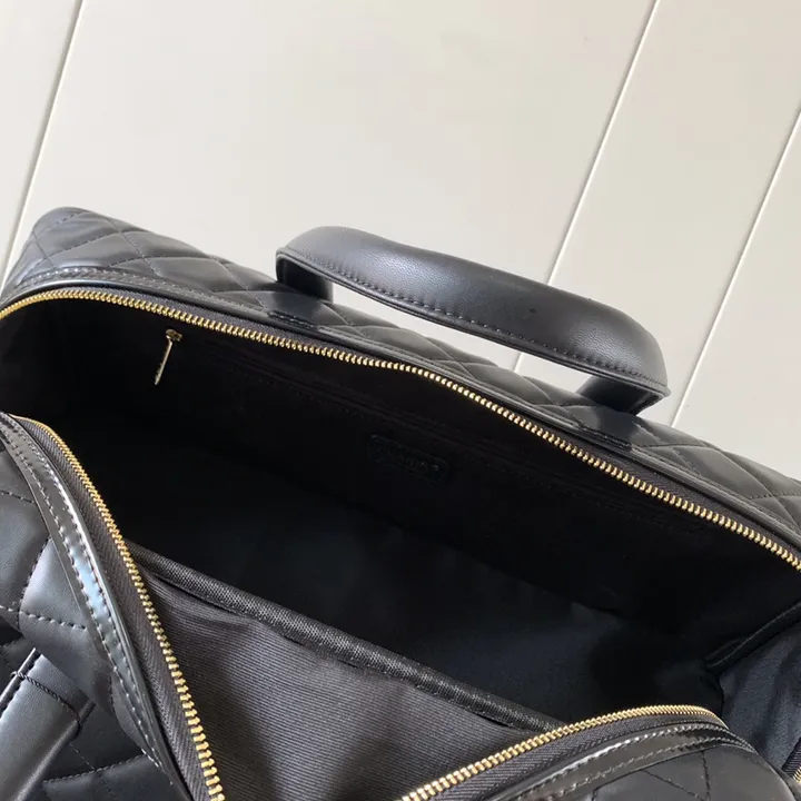 スーパーコピー シャネル スーツケース