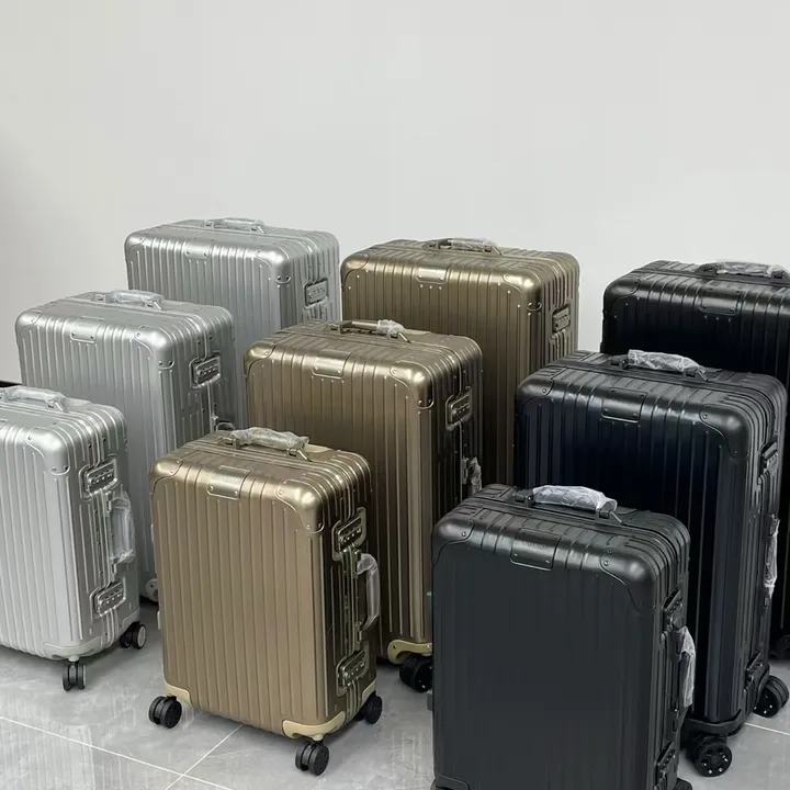 スーパーコピー リモワ スーツケース