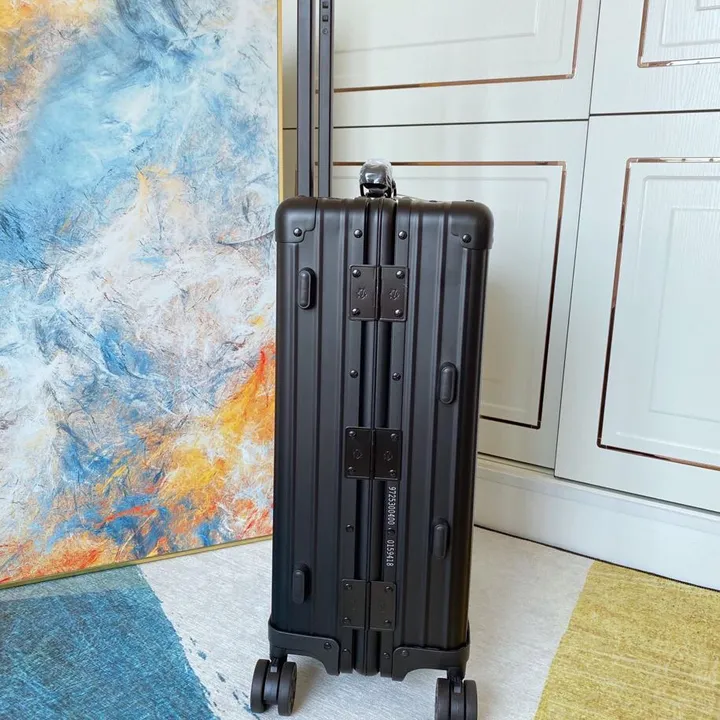 スーパーコピー リモワ スーツケース