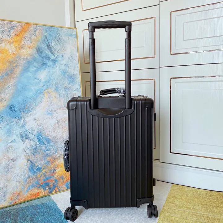 スーパーコピー リモワ スーツケース