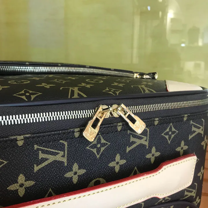 スーパーコピー ルイヴィトン スーツケース