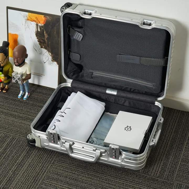 スーパーコピー リモワ スーツケース