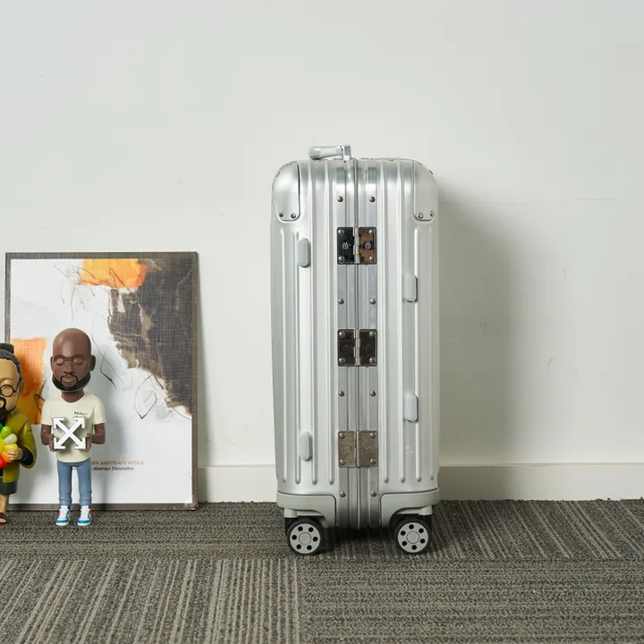 スーパーコピー リモワ スーツケース