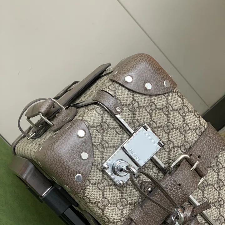 スーパーコピー グッチ スーツケース