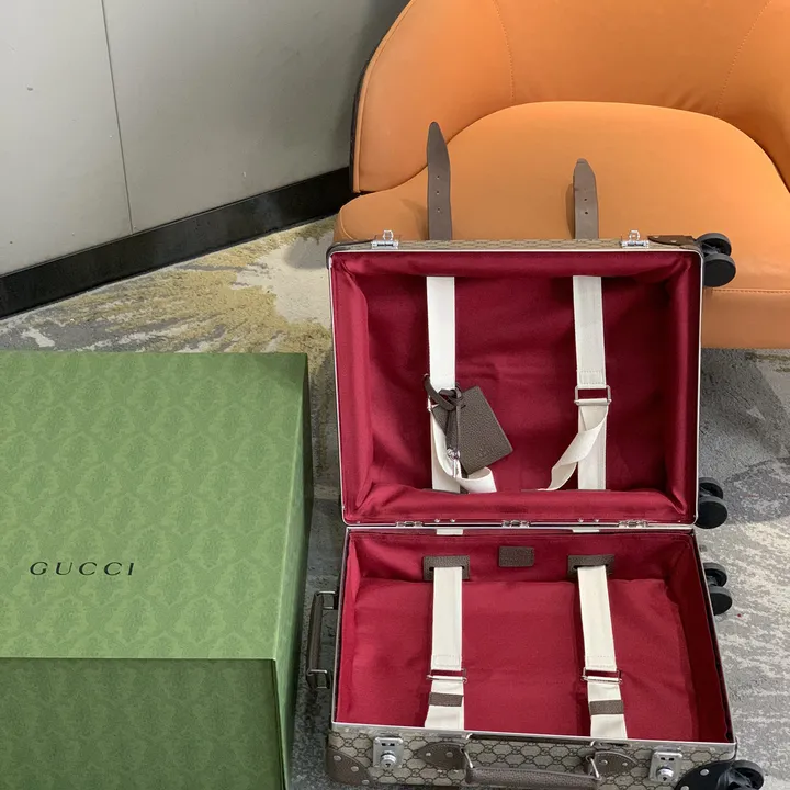 スーパーコピー グッチ スーツケース