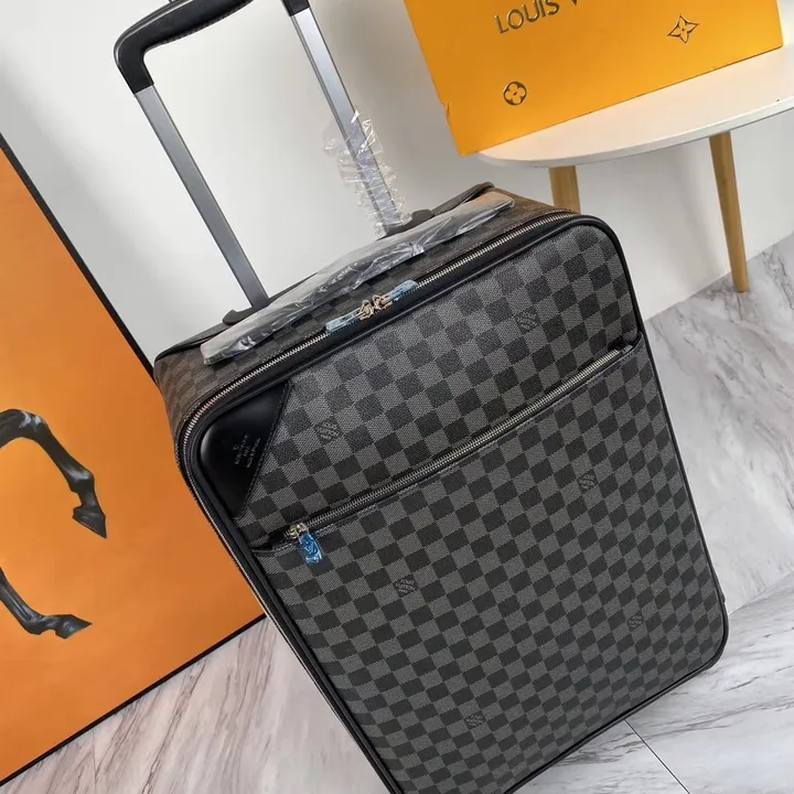 スーパーコピー ルイヴィトン スーツケース