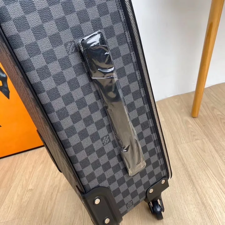 スーパーコピー ルイヴィトン スーツケース