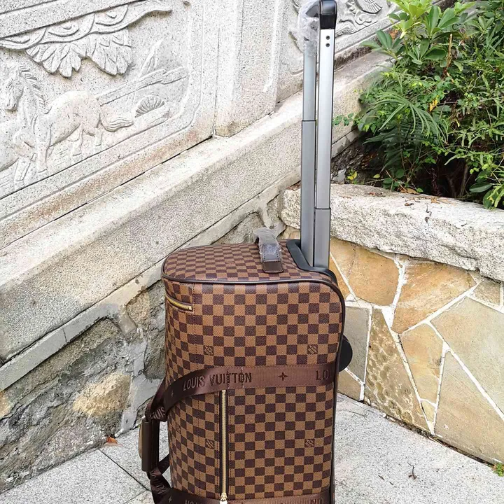スーパーコピー ルイヴィトン スーツケース