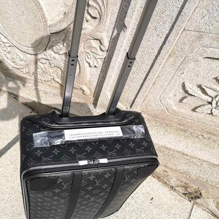 スーパーコピー ルイヴィトン スーツケース