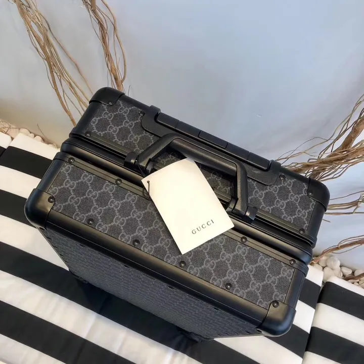スーパーコピー グッチ スーツケース
