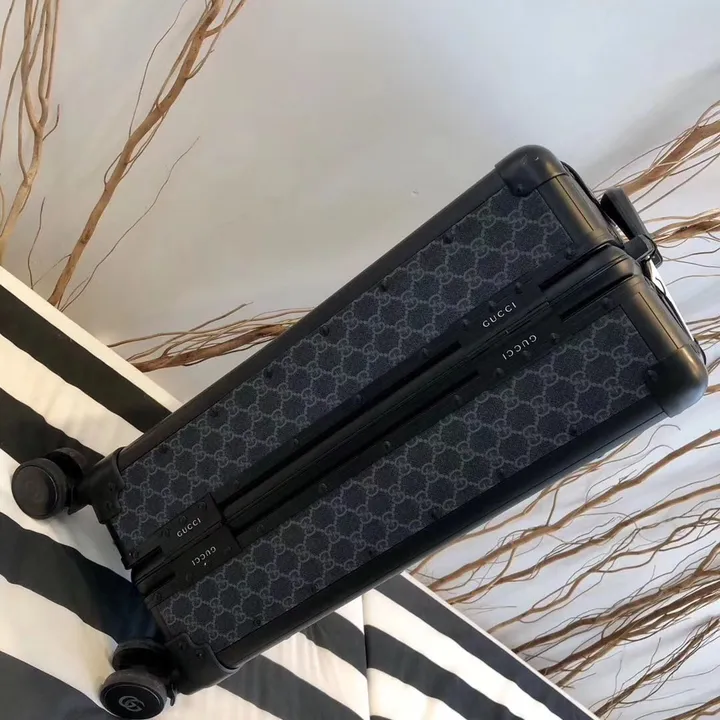 スーパーコピー グッチ スーツケース