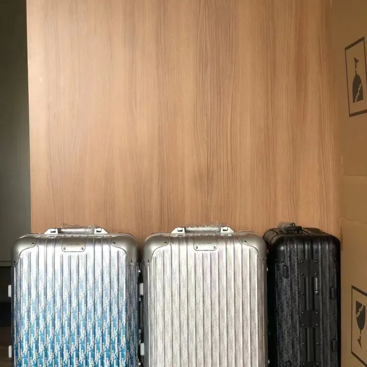 スーパーコピー ディオール スーツケース