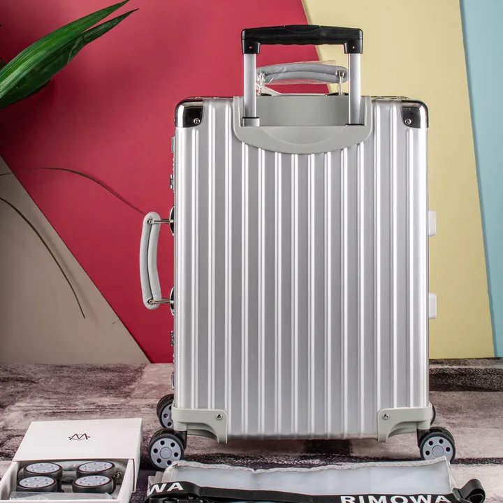 スーパーコピー リモワ スーツケース