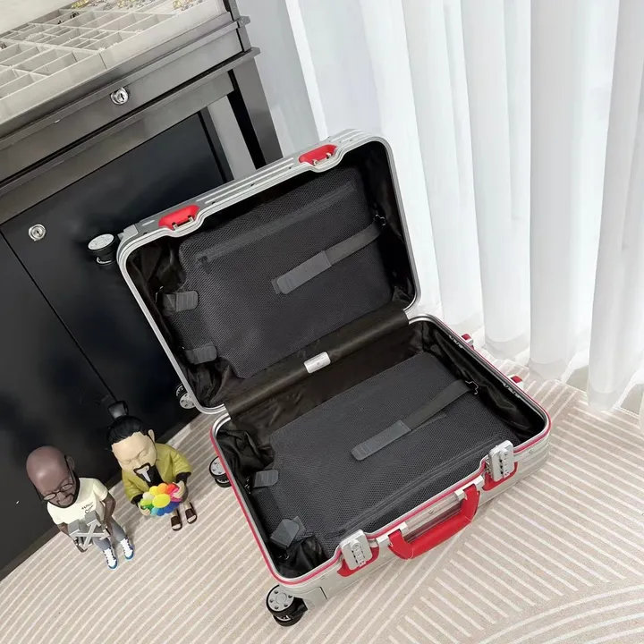 スーパーコピー リモワ スーツケース