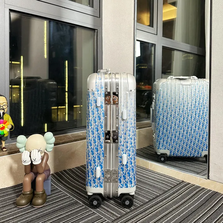 スーパーコピー ディオール スーツケース